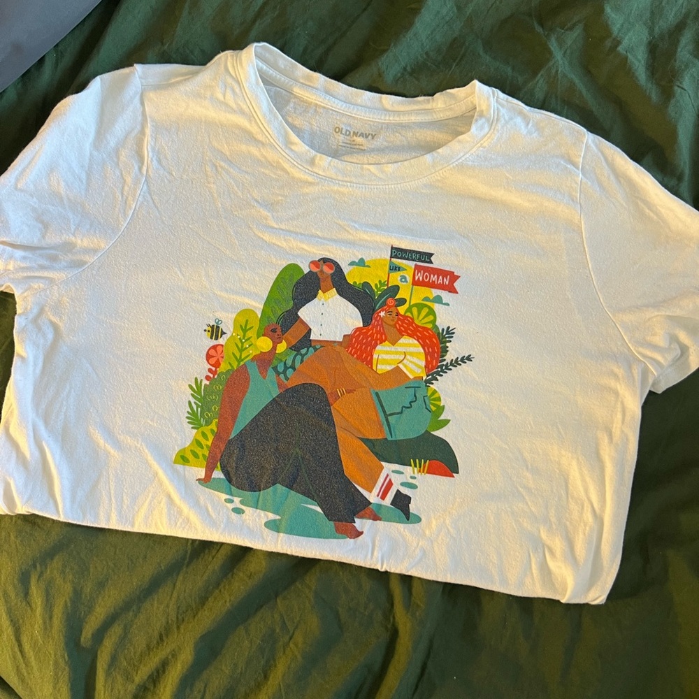 Old Navy T-Shirt